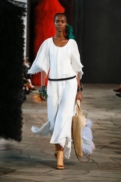 Look 27